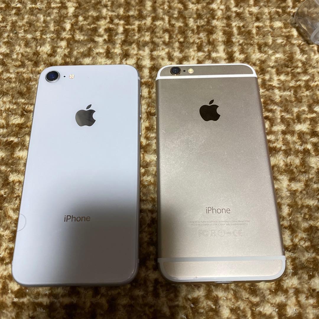 左　iPhone8 256GB 右 iPhone6 64GB 黒い丸あり