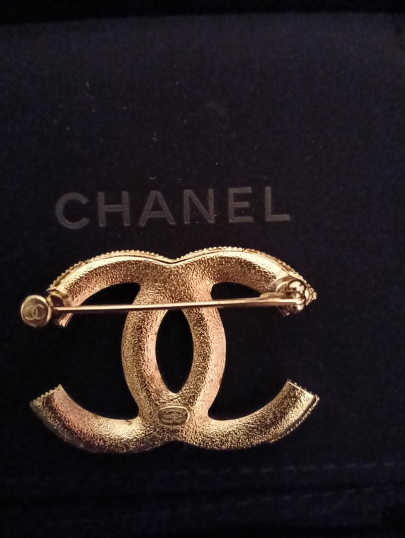 CHANEL ダブルCロゴブローチ