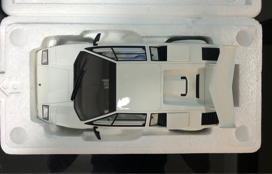 ランボルギーニカウンタックLP5000クワトロバルボーレ 京商 1/18 新品