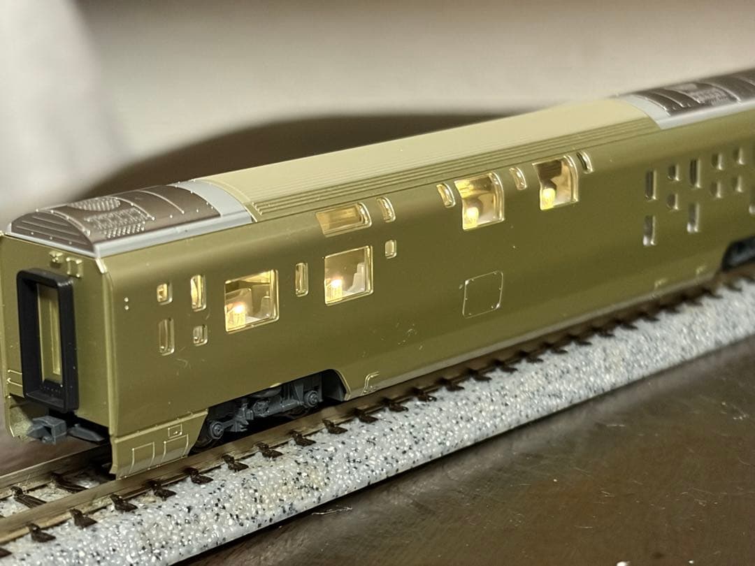 鉄道模型　Nゲージ　KATO 10-1447 E001系　四季島 特別企画品