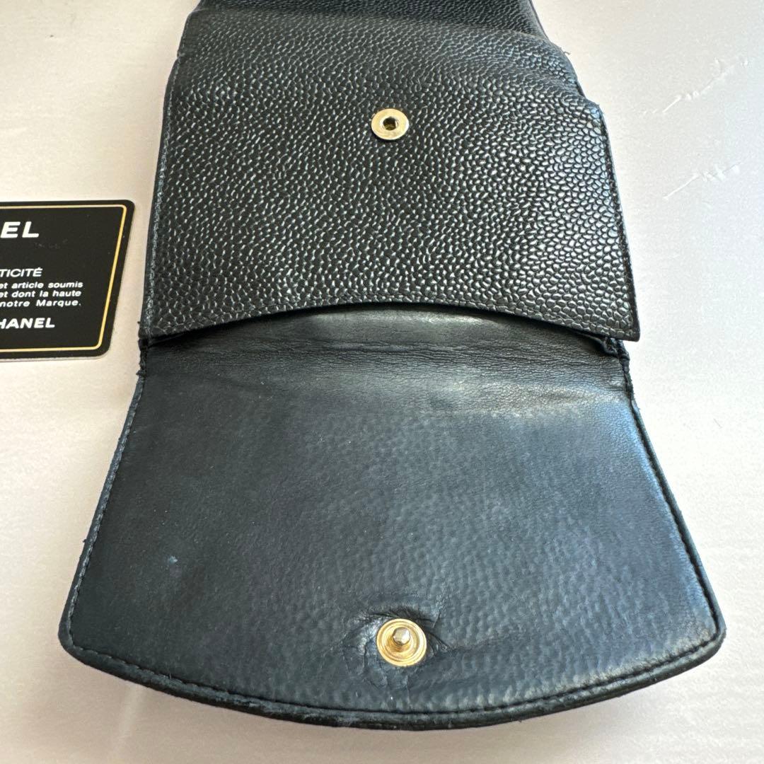 シャネル　二つ折り財布　箱とギャランティーカード 付き