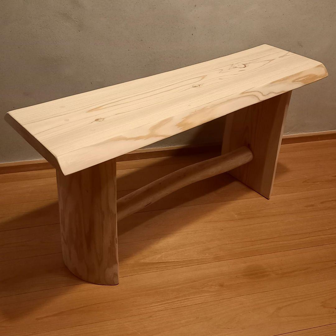 一点物　国産杉スツール、ベンチ　無垢一枚板&丸太半割りログ脚、湾曲枝部材使用