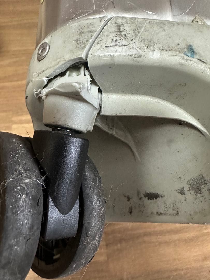 リモワRIMOWA トパーズ82リットル