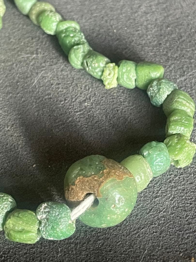 古墳期　硝子玉一連　風化　出土品　とんぼ玉