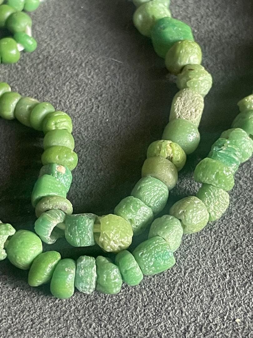 古墳期　硝子玉一連　風化　出土品　とんぼ玉