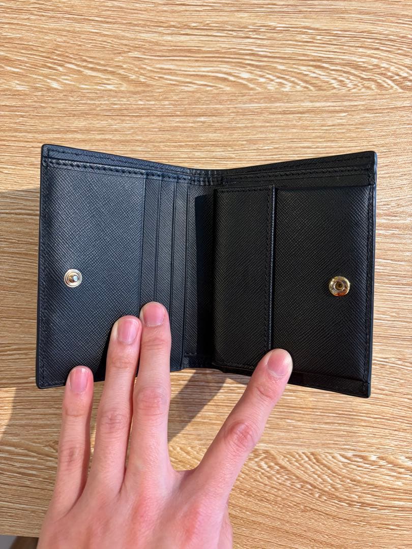 ハ*ミ様 MARNI マル二 トランク サフィアーノ二つ折り財布ブラック