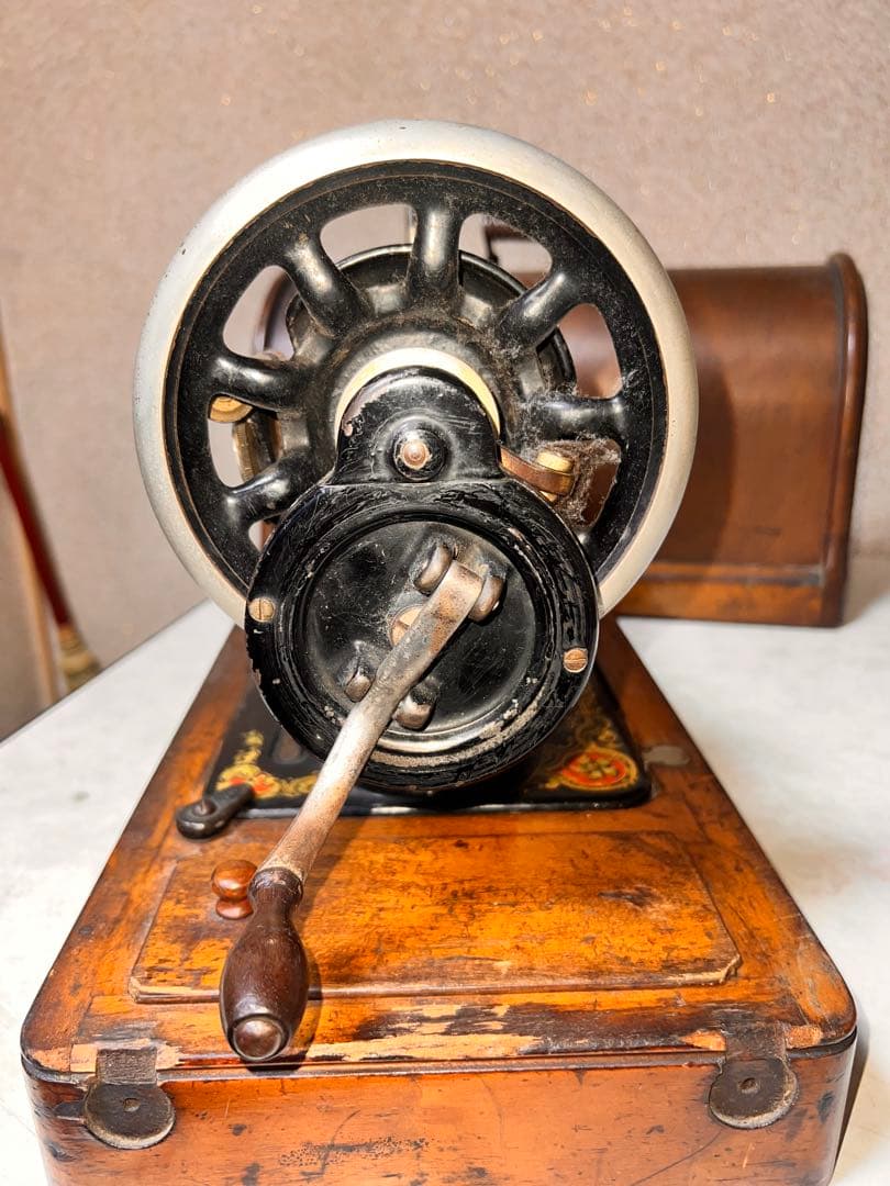 166 USAアンティーク 1916年　SINGERシンガーミシン　手回しミシン
