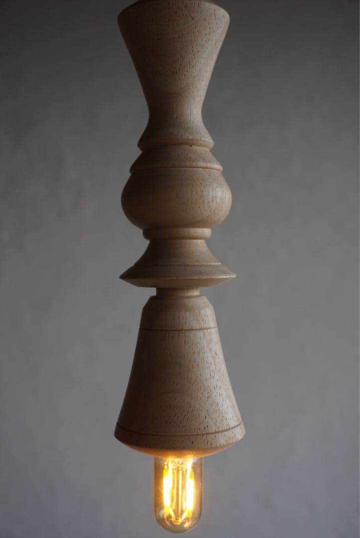 白木のペンダントライト