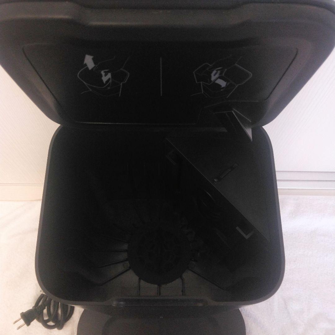 中古傷多数のため低価格！ 動作/充電確認OK Roomba i7