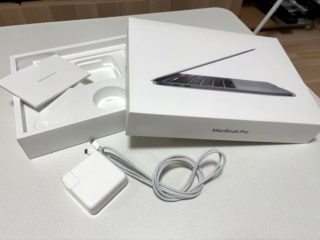 MacBook本体 Macbook Pro 2020 intel 16GB 512GB A2251