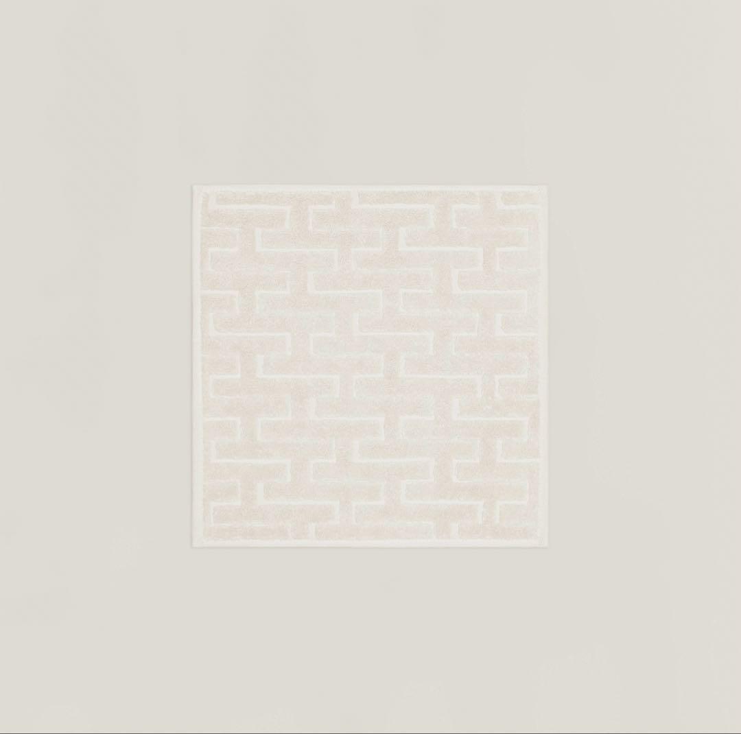 新品未使用✨HERMES エルメス カレ・タオル ステアーズ　タオルハンカチ