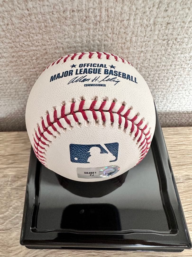 【セール】【額入り】 クレイトン・カーショー選手 サインボール 証明書付き