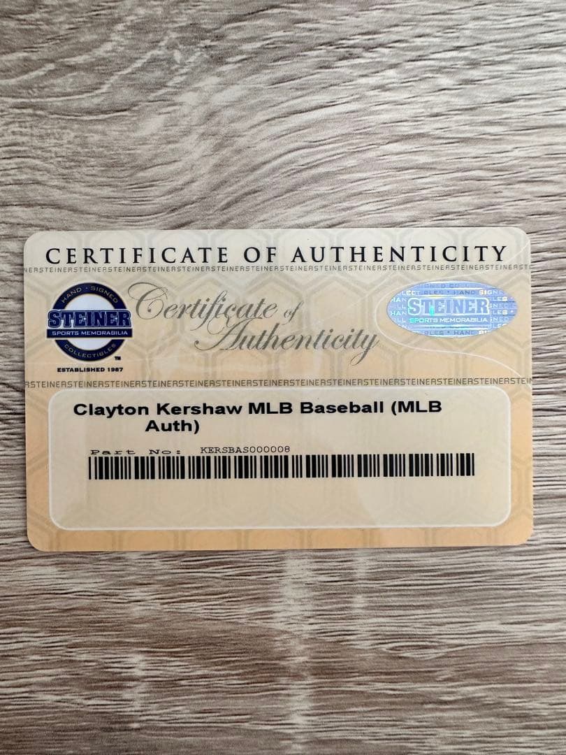 【セール】【額入り】 クレイトン・カーショー選手 サインボール 証明書付き