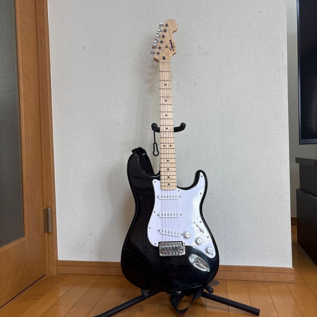 squier by fender スクワイヤー　エレキギター　ブラック