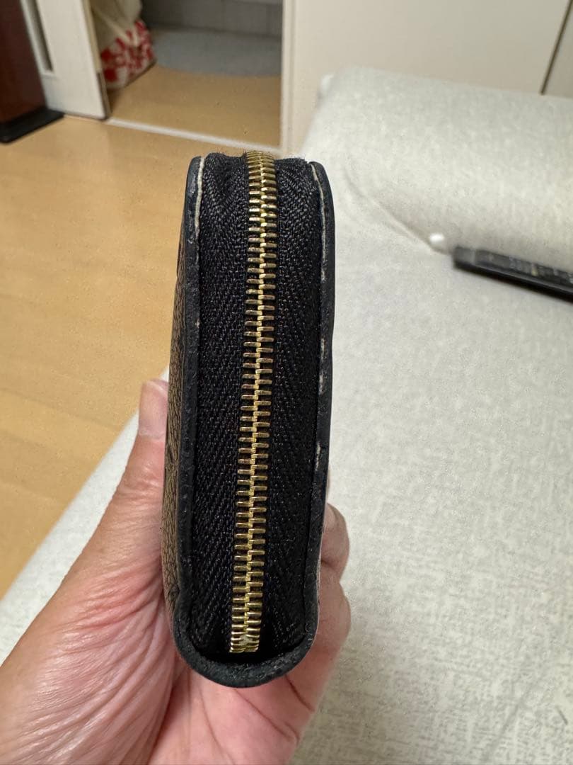 売り切り価格Louis Vuitton ブラックレザー ケース