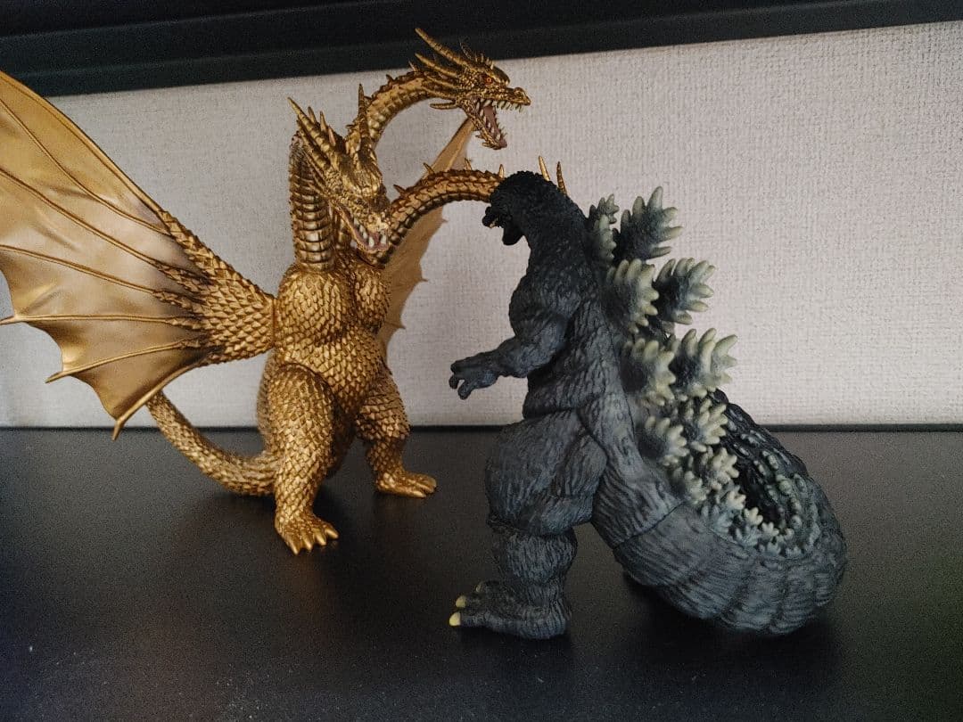 ゴジラ　キングギドラ　デアゴスティーニ　東宝怪獣コレクション　モバイルスタンド