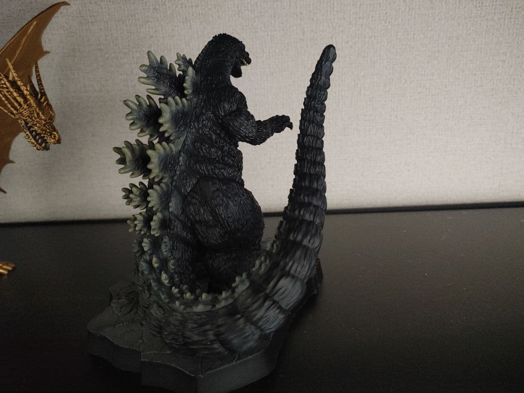 ゴジラ　キングギドラ　デアゴスティーニ　東宝怪獣コレクション　モバイルスタンド