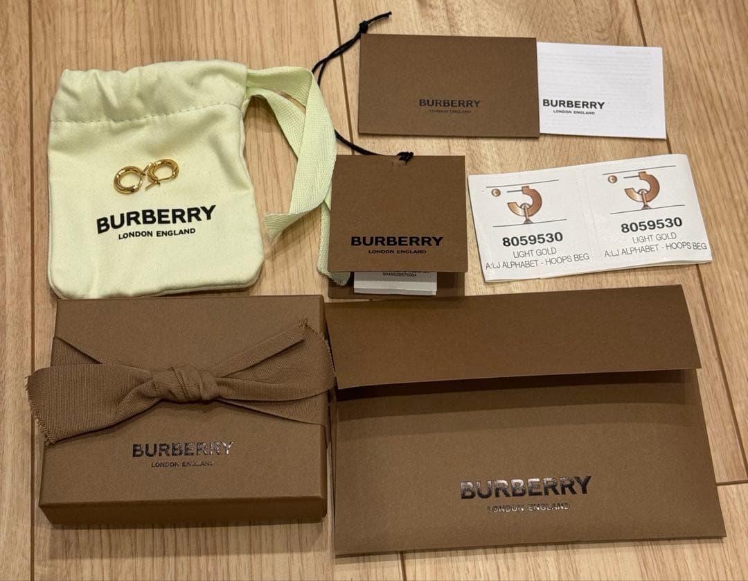 【確実正規品】バーバリー　Burberry ロゴ　フープピアス　ゴールド
