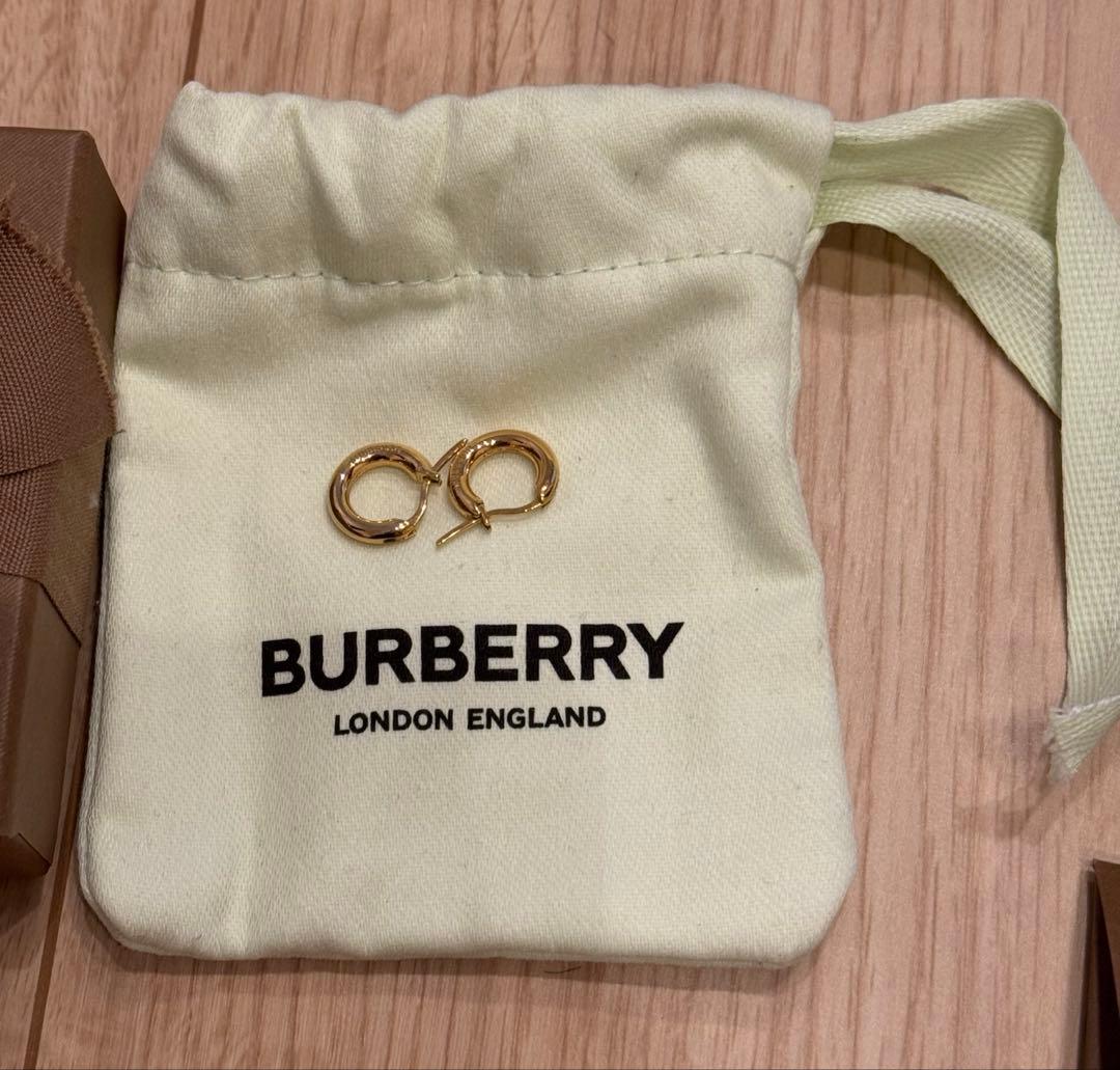 【確実正規品】バーバリー　Burberry ロゴ　フープピアス　ゴールド