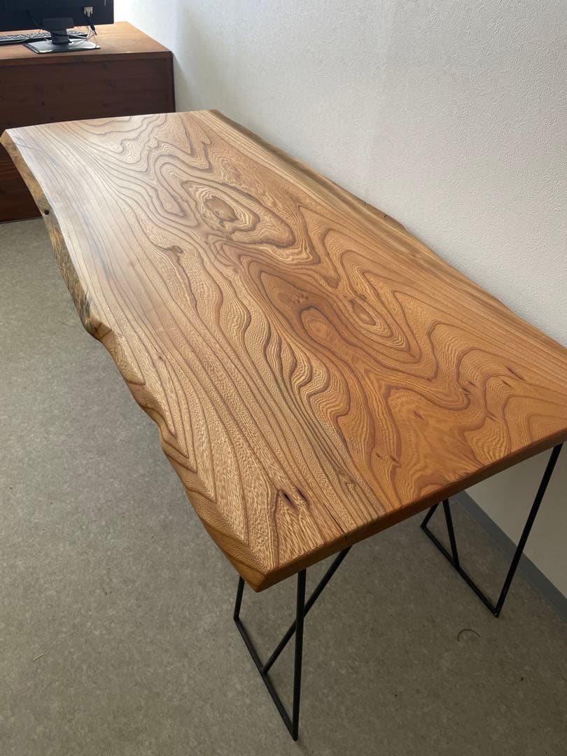 欅無垢一枚板ダイニングテーブル　オイル仕上げ　アイアン脚