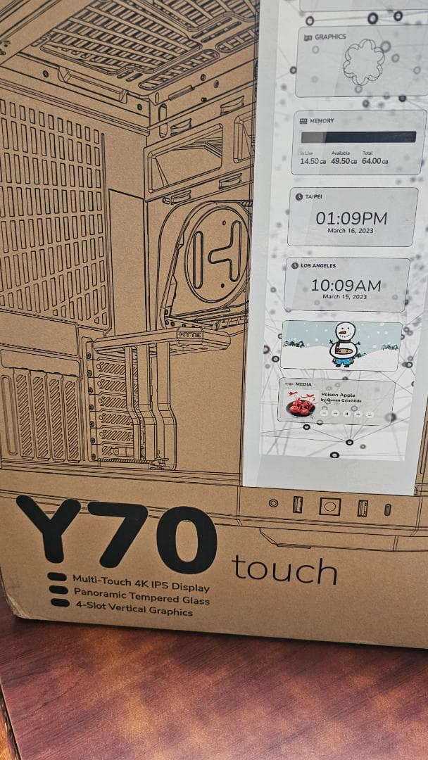 Hyte y70 touch　白　pcケース