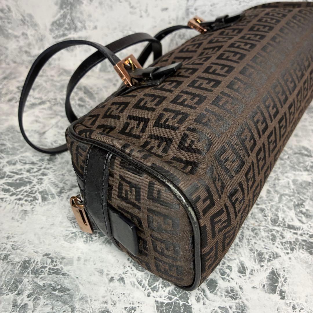 ✨FENDI✨　フェンディ　ハンドバッグ　ミニバッグ　ワンショルダーバッグ