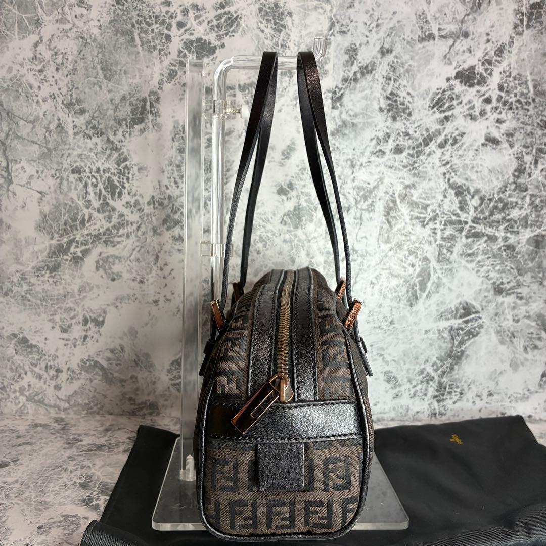 ✨FENDI✨　フェンディ　ハンドバッグ　ミニバッグ　ワンショルダーバッグ