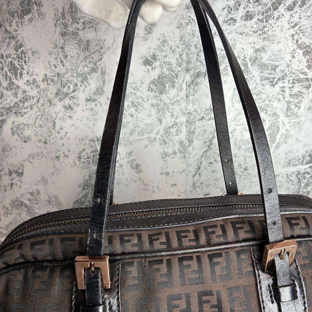 ✨FENDI✨　フェンディ　ハンドバッグ　ミニバッグ　ワンショルダーバッグ