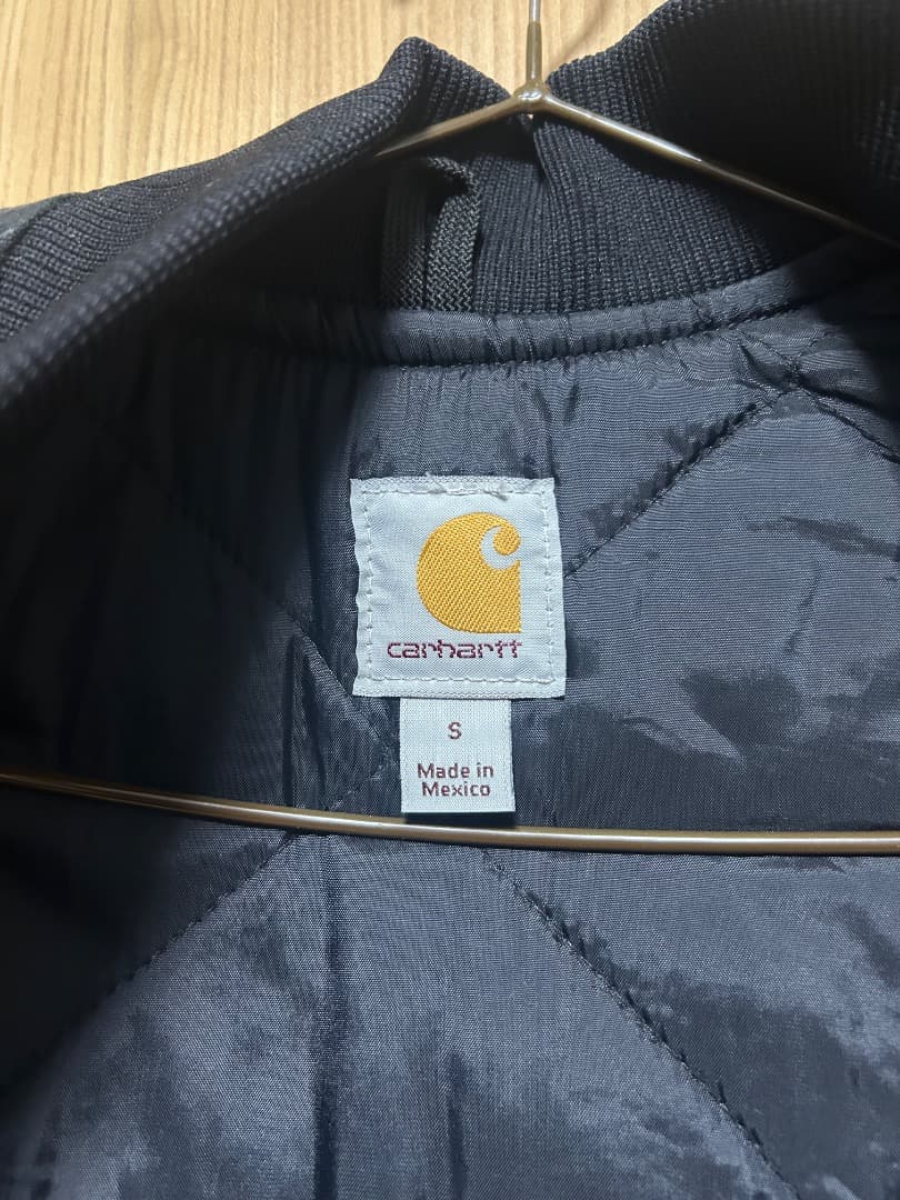 ✨Carhartt ブラック ジップアップベスト Sサイズ✨