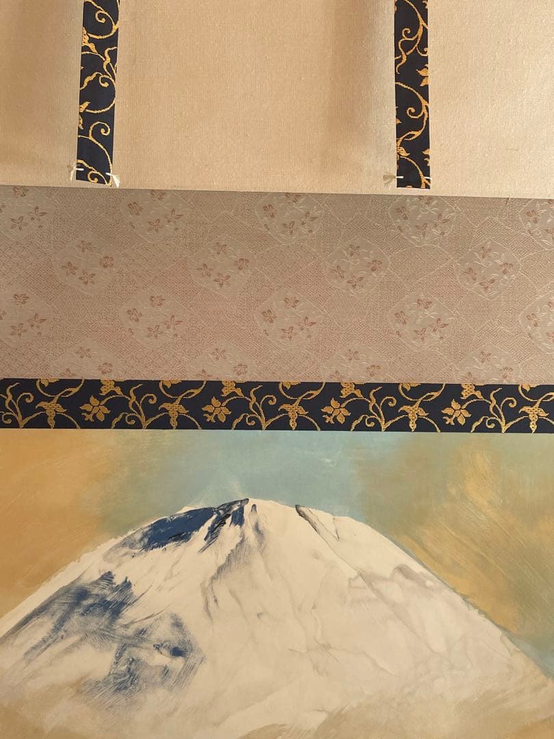 掛軸　梅花富士　南風筆