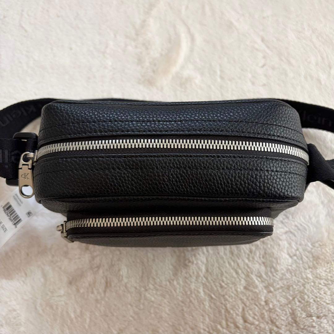 海外限定✨新品 カルバンクライン ダブルジップショルダーバッグ カメラ シボ 黒