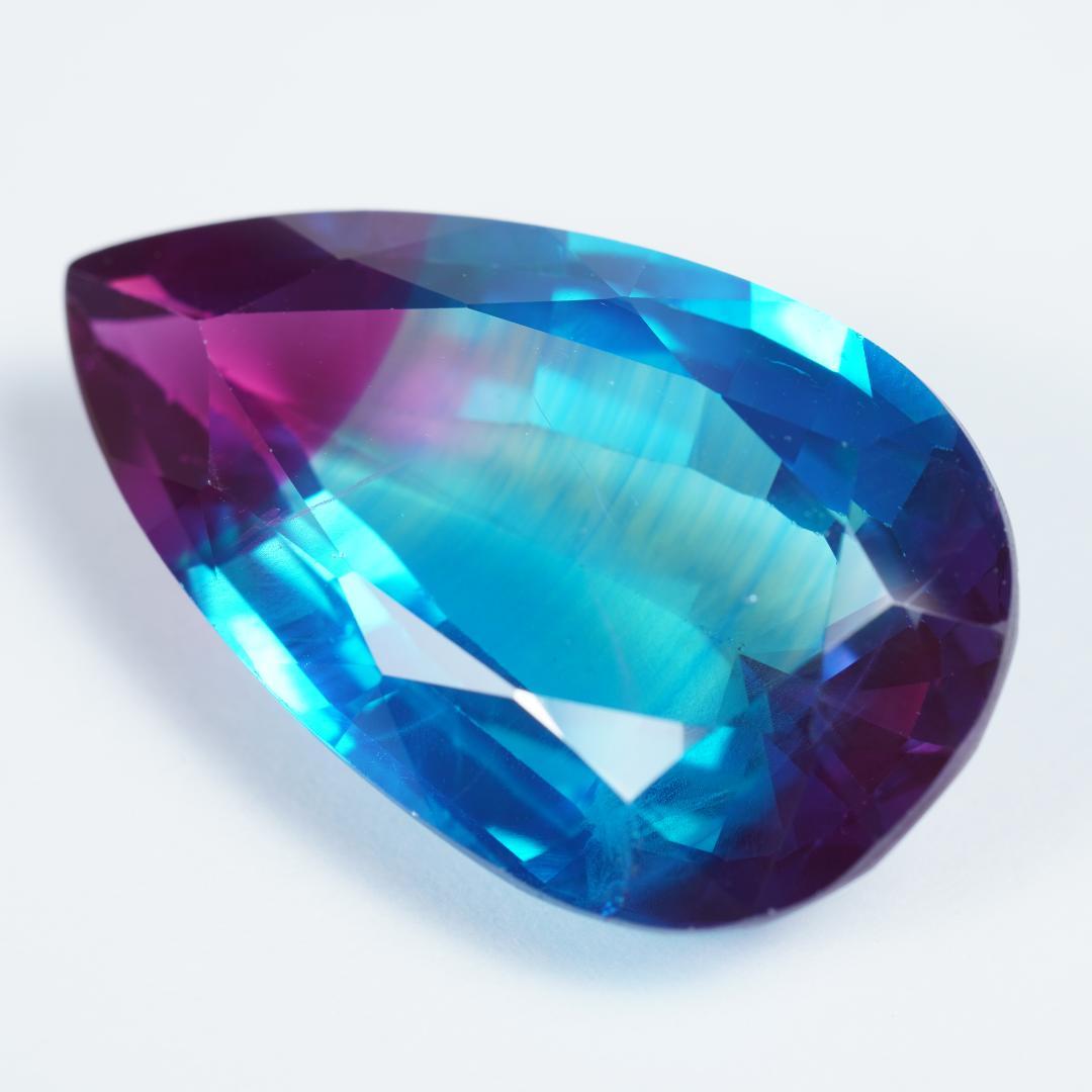 37.20ct バイカラー合成サファイア