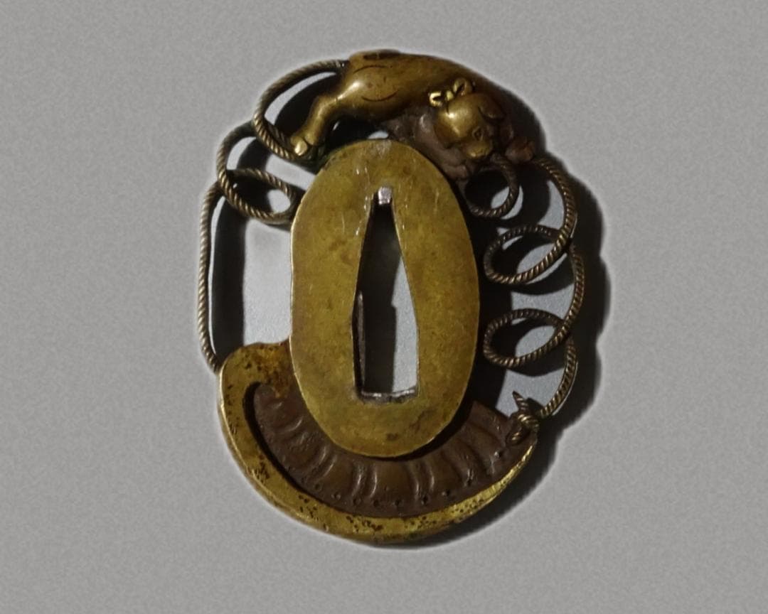 時代物　短刀用鐔 ３枚＋縁１個　まとめて