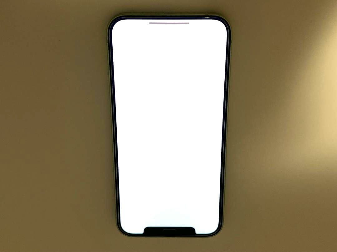 （美品） au iPhone12 64GB グリーン【SIMロック解除済】