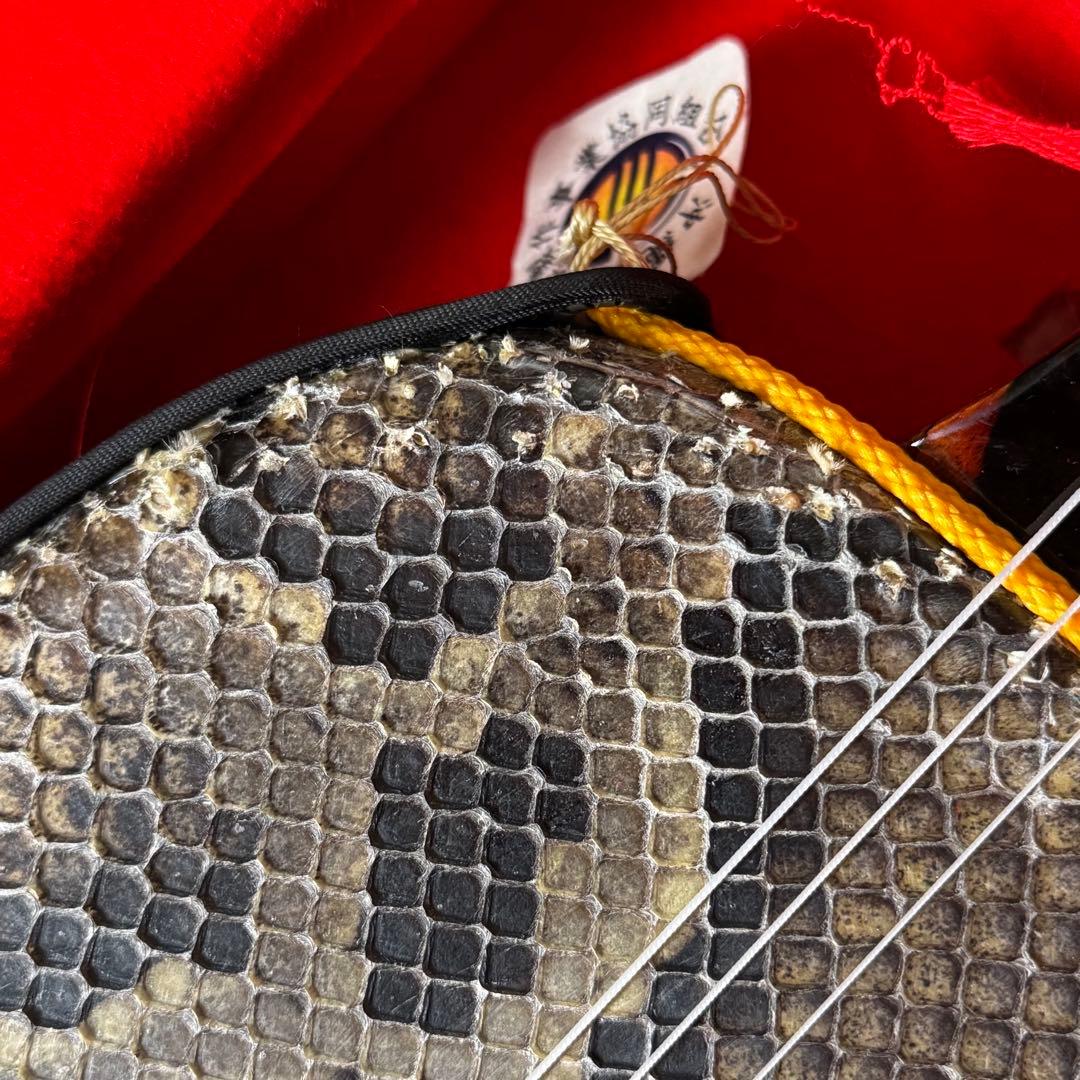 クーリー様■三線■仲嶺盛文■本皮楔(クサビ)張り■カマゴン黒檀■未使用 黒木