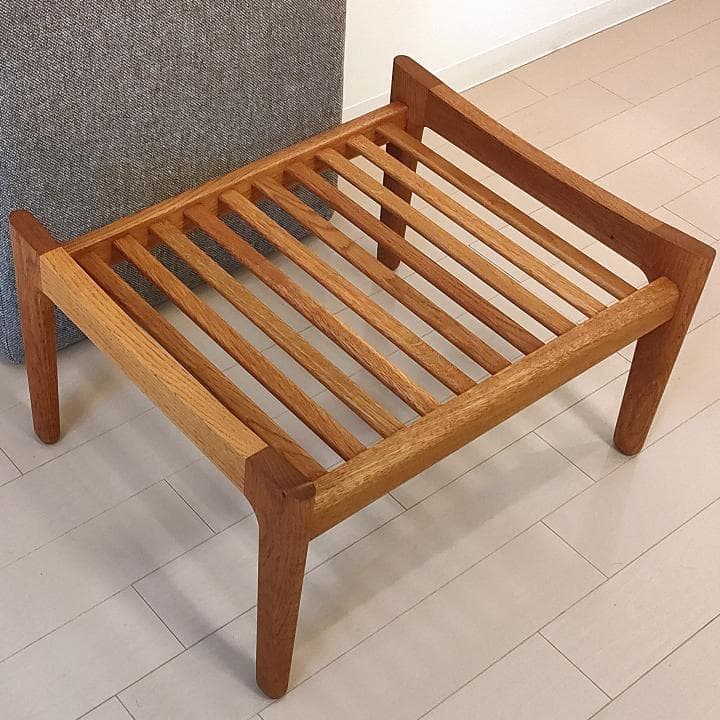 ハンス J ウェグナー オットマン GE290S