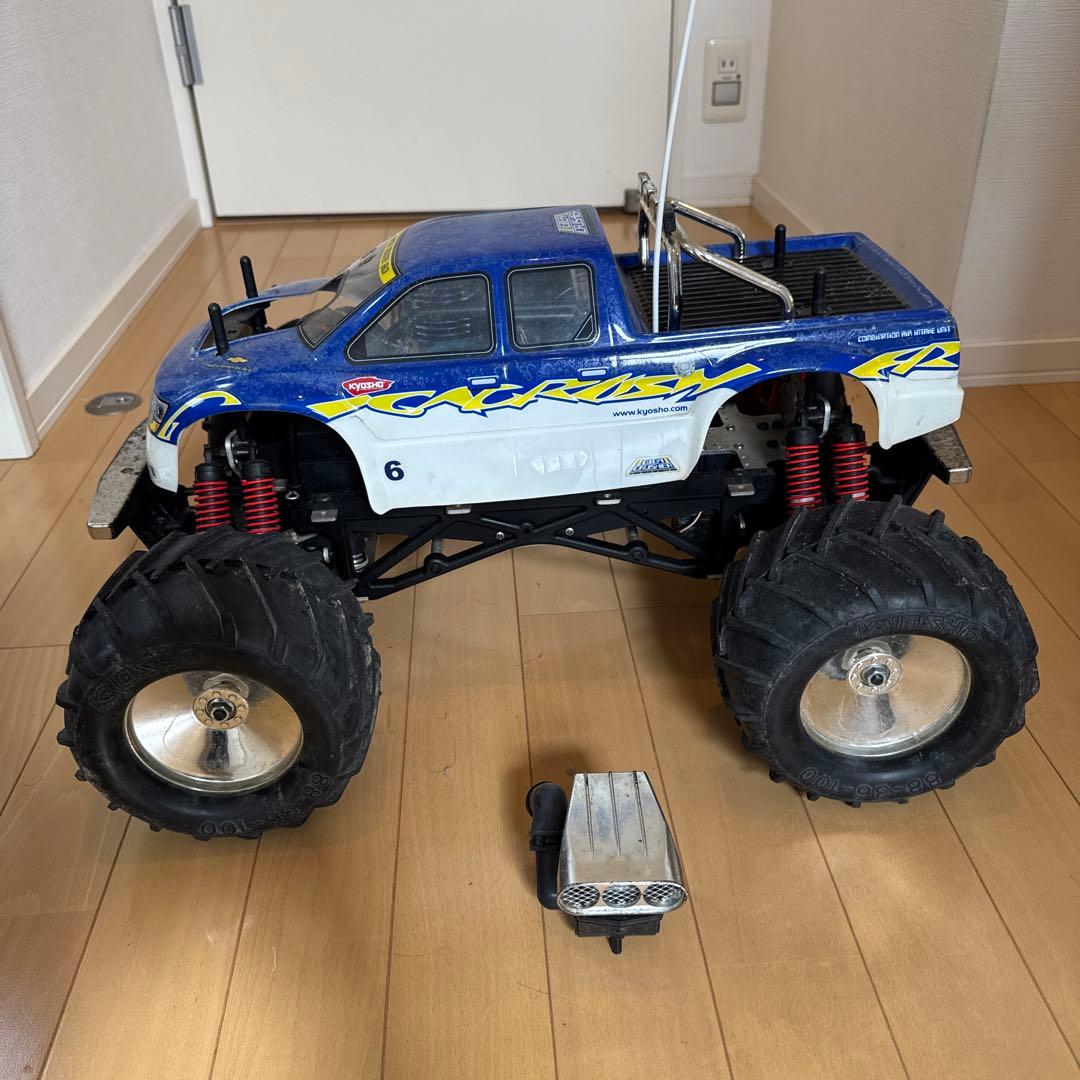 オフロードラジコンカー エンジン付き ギガクラッシャー　スペアパーツ大量