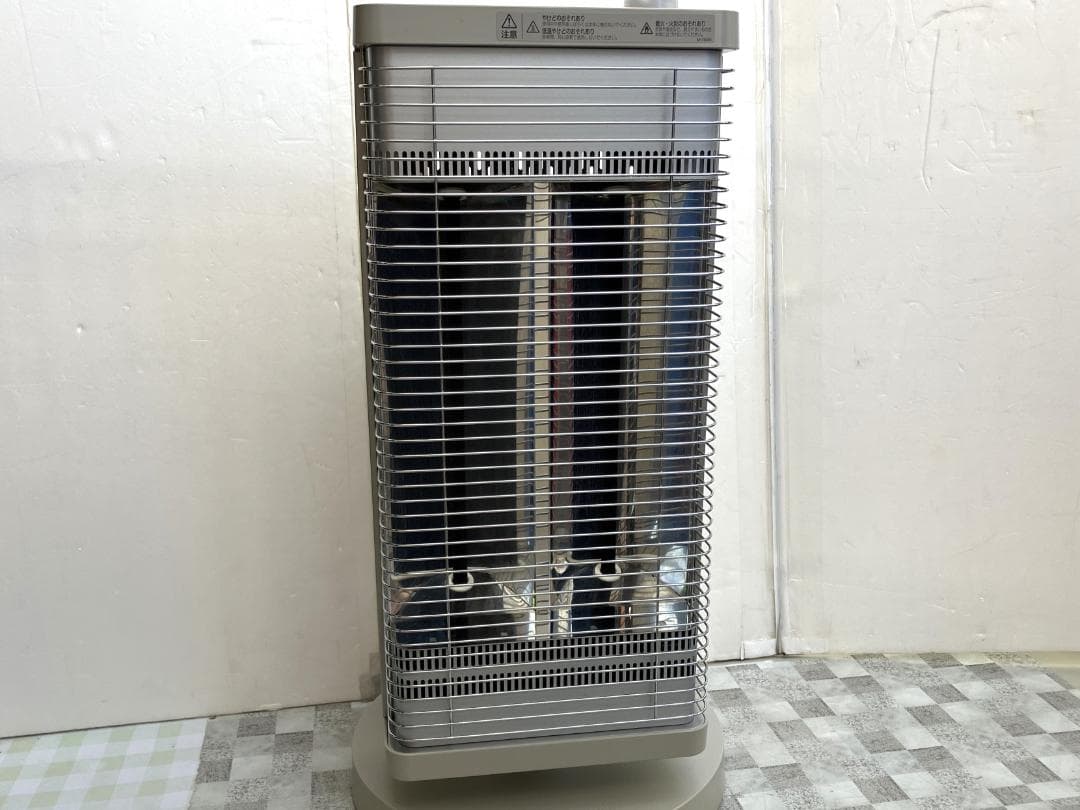 ダイキン　遠赤外線輻射式セラムヒート暖房機　ERFT11WSE7　2019年製