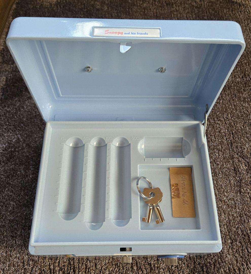 スヌーピー 金庫　施錠