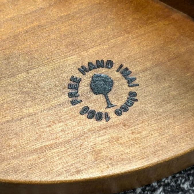 フリーハンドイマイ　木製　スツール　職人　キッチン