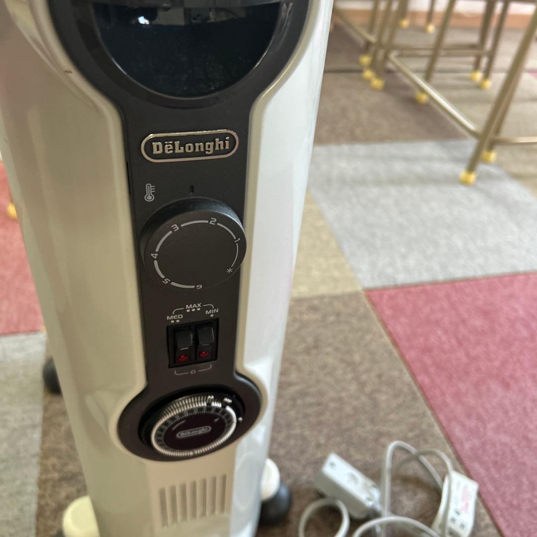 DeLonghi オイルヒーター タワー型 500W