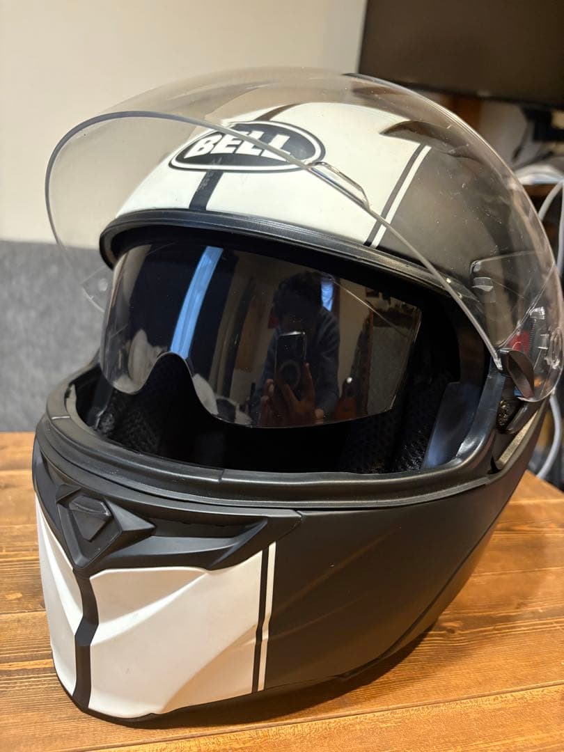 bell リボルバーエボ　ホワイト/ブラック