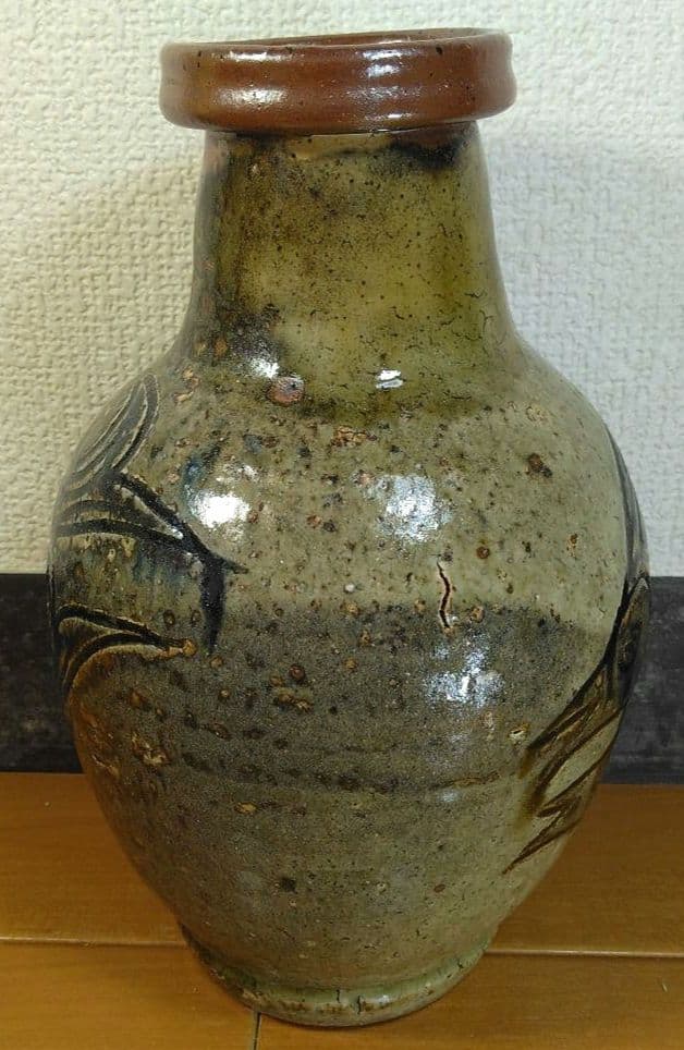 人間国宝 金城次郎 魚紋花瓶(魚4）栞 共箱 壺屋焼 壷屋焼 珍品上作花瓶 美品