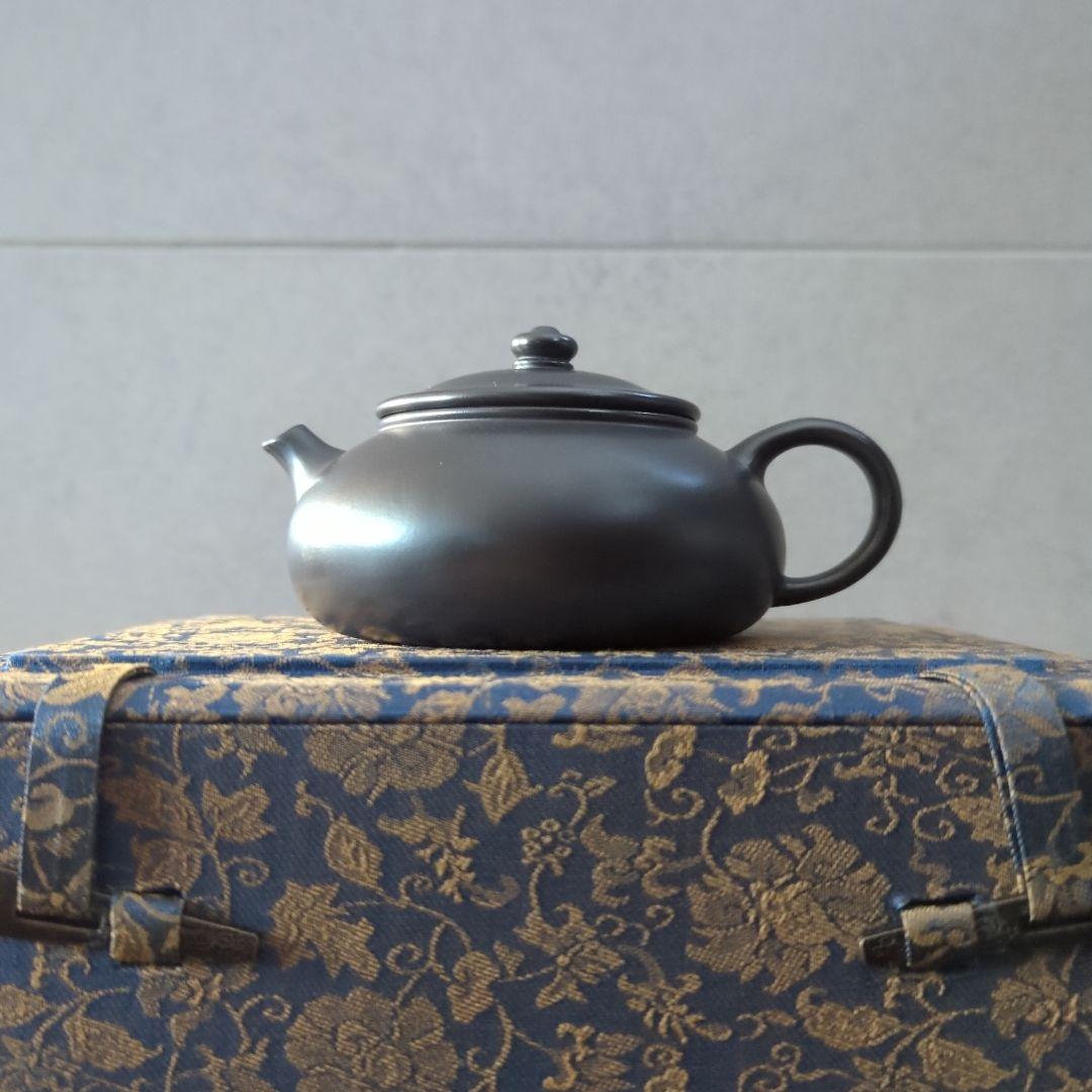 中国陶芸家　胡秀萍氏　茶道具　茶器　宜興紫砂　茶壺　急須　（木製化粧箱入）