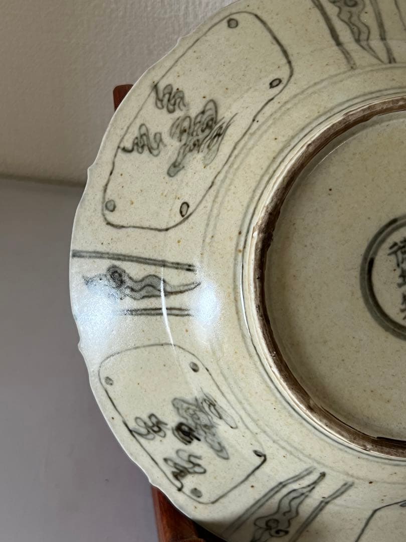 中国古美術　大明宣徳年人物花卉紋皿；西X-7