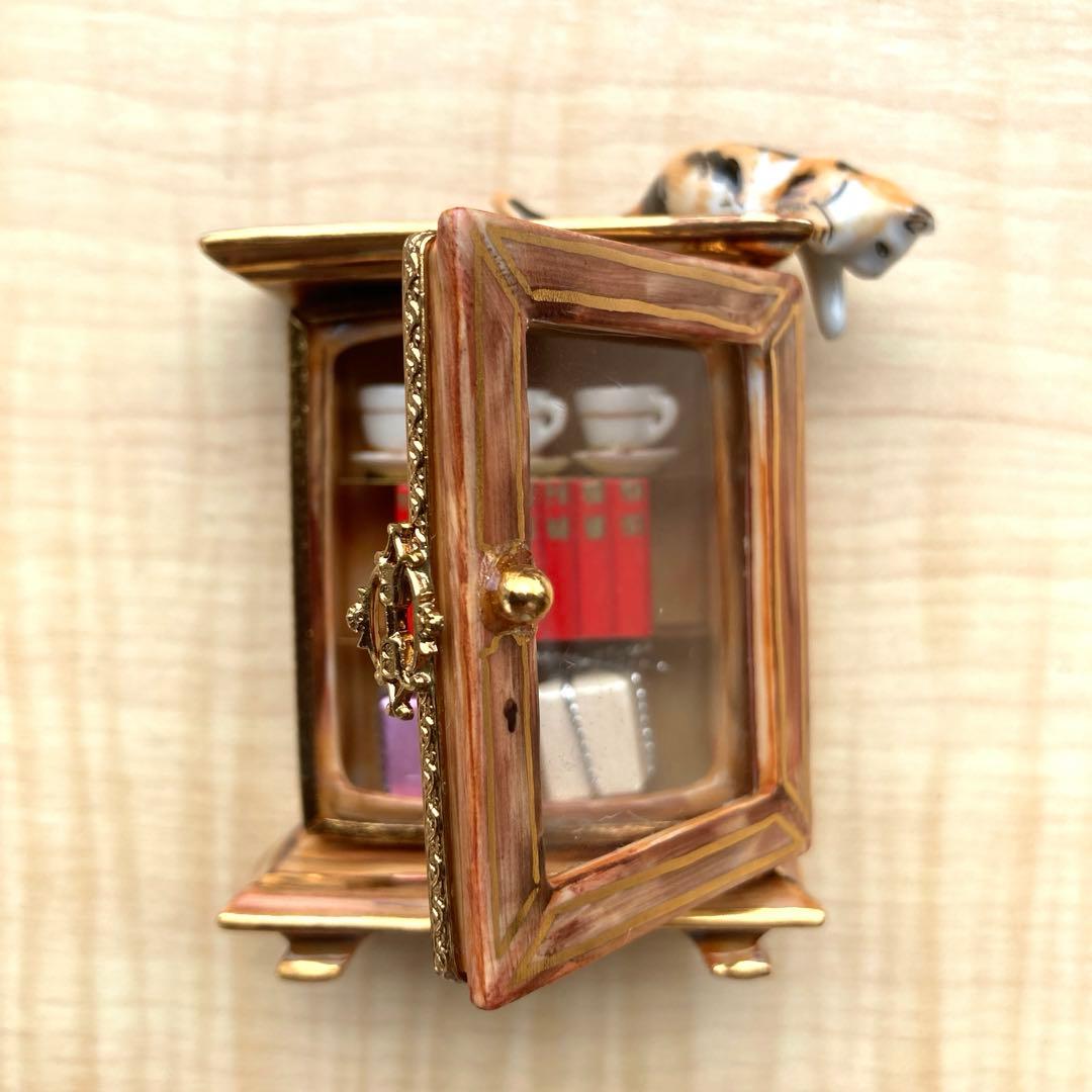 リモージュボックス　キャビネット猫