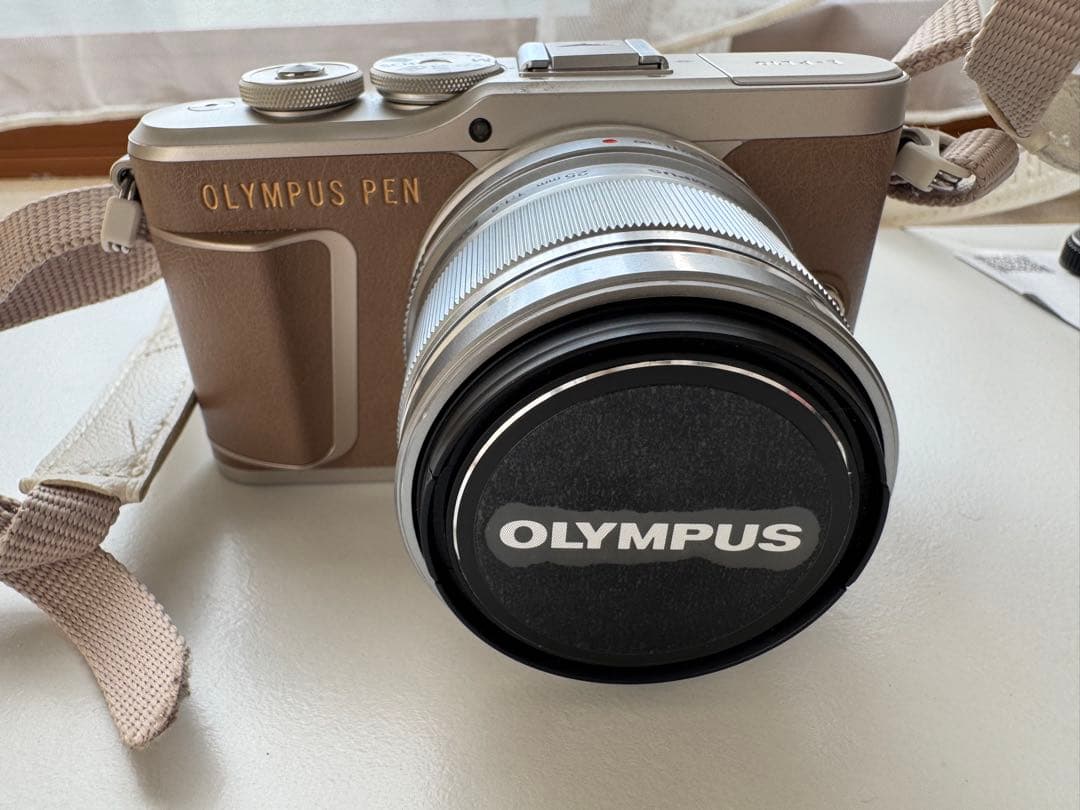 OLYMPUS オリンパスPEN E-PL10（ブラウン）ミラーレス一眼