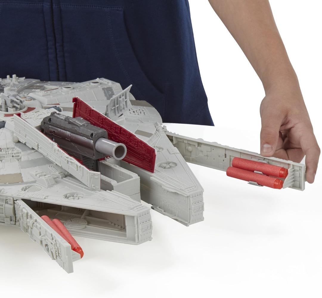 ハズブロ スターウォーズ ミレニアムファルコン 新品・未開封