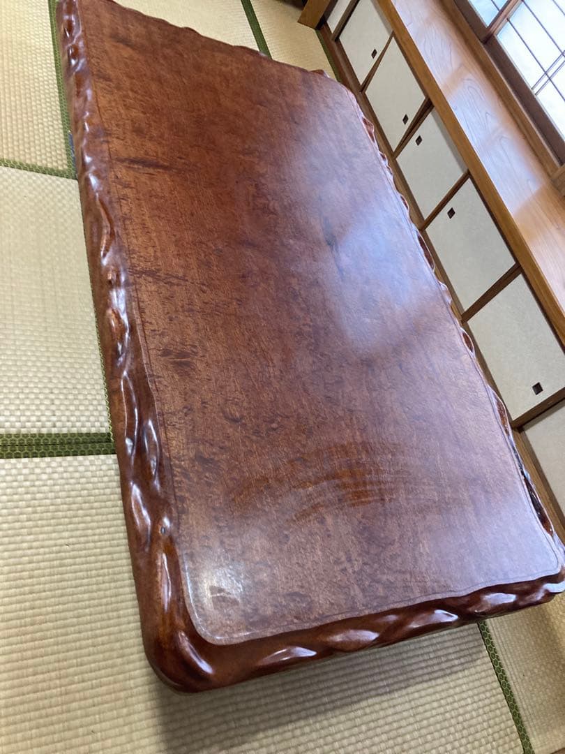 【高級】一枚板　木製長方形座卓 濃い茶色 装飾的な縁取り　アンティーク