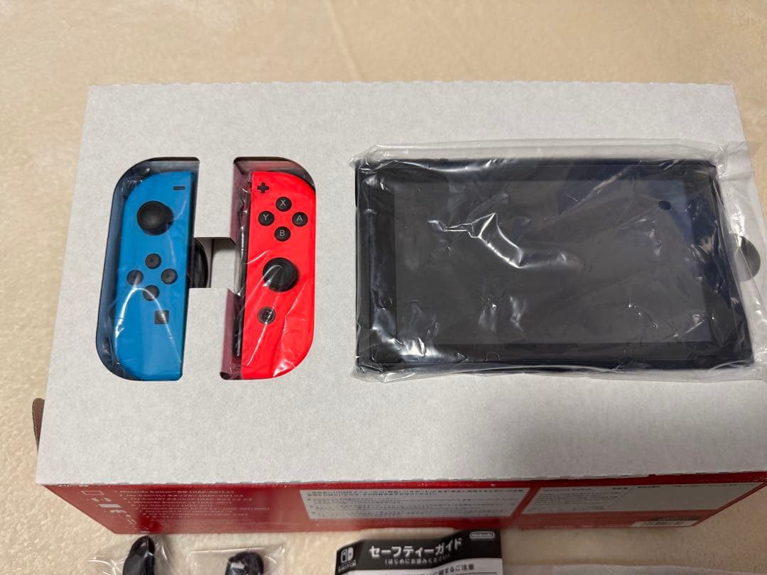 Nintendo Switch本体 美品 SDカード、フィルム付 付属品完備